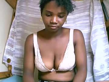 Cerila Chaturbate stream image from August 15, 2025