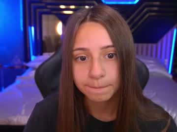 Annapearlll Chaturbate stream image from August 15, 2025