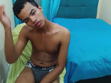 Midnight_Princes Chaturbate stream image from August 15, 2025