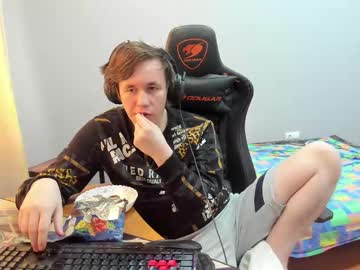 Iliaskrislove Chaturbate stream image from August 15, 2025