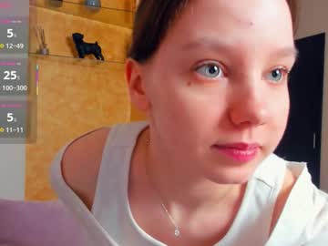 Meryldell Chaturbate stream image from August 15, 2025