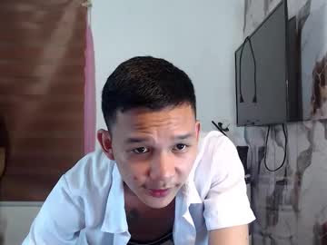 Asianhugecock05 Chaturbate stream image from August 15, 2025