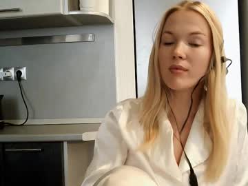 Jackelinemilbradt Chaturbate stream image from August 15, 2025