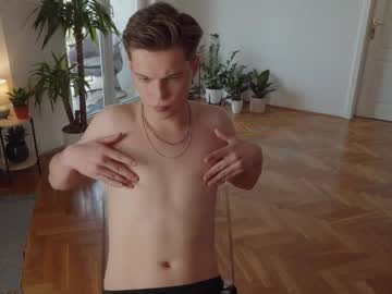 Rusbradpitt Chaturbate stream image from August 15, 2025