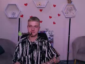 Peter_Cold Chaturbate stream image from August 15, 2025