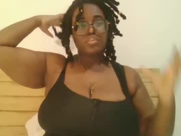 Bigtitsmommy98 Chaturbate stream image from August 15, 2025