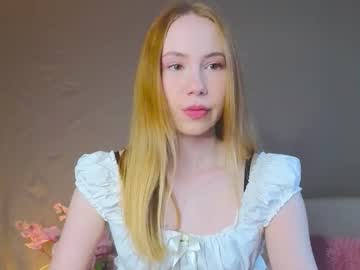 Cuute_Angell Chaturbate stream image from August 15, 2025