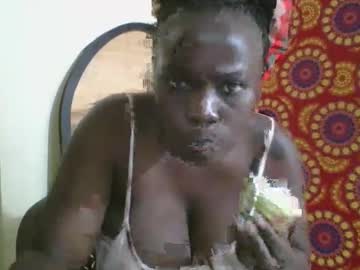 Ujano Chaturbate stream image from August 15, 2025