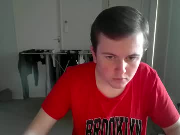 Kiwi_Twink21 Chaturbate stream image from August 15, 2025