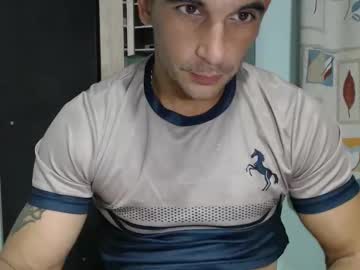 Alexx390 Chaturbate stream image from August 15, 2025