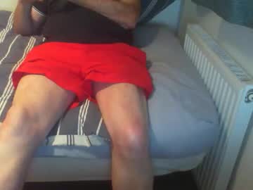 Goldenb02 Chaturbate stream image from August 15, 2025