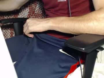 Greekdaddynickofficial Chaturbate stream image from August 15, 2025