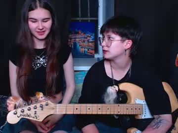 Little_Owlx Chaturbate stream image from August 15, 2025