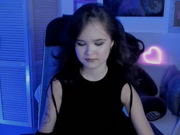 Elainebeness Chaturbate stream image from August 15, 2025