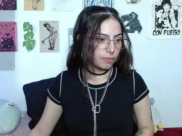 Zara_Floresxx Chaturbate stream image from August 16, 2025
