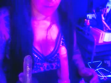 Beautifuldisaster978 Chaturbate stream image from August 16, 2025