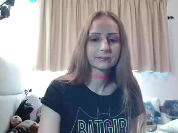 Lyra_La_Bat Chaturbate stream image from August 16, 2025