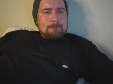 Heyitsryan01 Chaturbate stream image from August 16, 2025