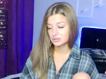 Lindabond Chaturbate stream image from August 16, 2025