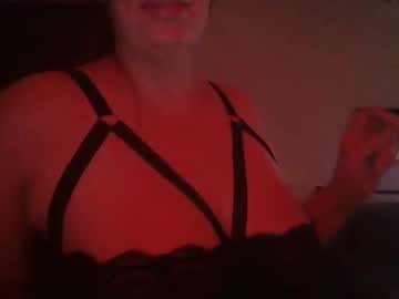 Mngirlie Chaturbate stream image from August 16, 2025