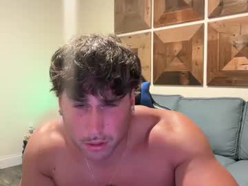 Hungkingg22 Chaturbate stream image from August 16, 2025