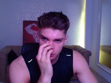 Maxkaiden Chaturbate stream image from August 16, 2025