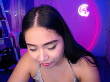 Venushe Chaturbate stream image from August 16, 2025