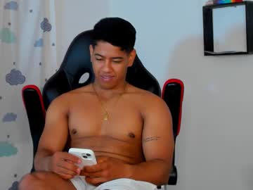 Bradhadman Chaturbate stream image from August 16, 2025