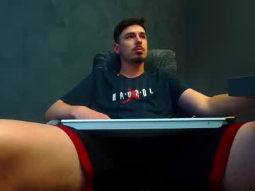 Enzorace Chaturbate stream image from August 16, 2025