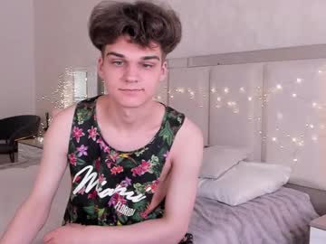 Williemiler Chaturbate stream image from August 16, 2025