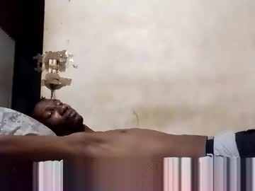 Yayoux971 Chaturbate stream image from August 16, 2025