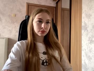 Echomatturro Chaturbate stream image from August 16, 2025