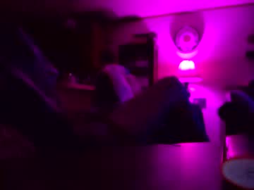 Decalomucho Chaturbate stream image from August 16, 2025