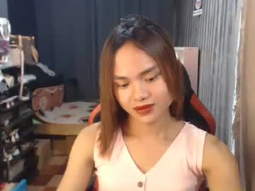 Urasian_Crisa Chaturbate stream image from August 16, 2025