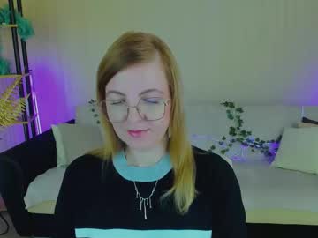 Youruniverser Chaturbate stream image from August 16, 2025
