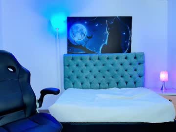 Evaa_Ruiz Chaturbate stream image from August 16, 2025