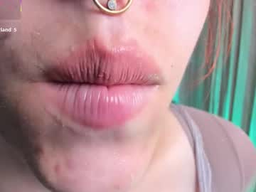 Bri_Von_Dhara_ Chaturbate stream image from August 16, 2025