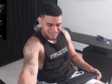 Aaronhunter__ Chaturbate stream image from August 16, 2025