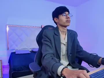 Alexis_Tay Chaturbate stream image from August 16, 2025