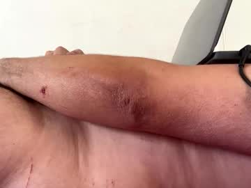 Dekingdragon Chaturbate stream image from August 16, 2025