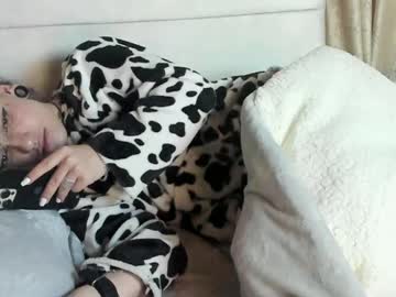 Incognyta Chaturbate stream image from August 16, 2025