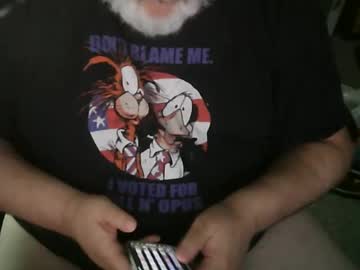 Rndmronnie Chaturbate stream image from August 16, 2025
