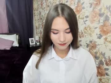 Ellacurtis Chaturbate stream image from August 16, 2025