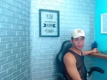Jhonny_Mills Chaturbate stream image from August 16, 2025