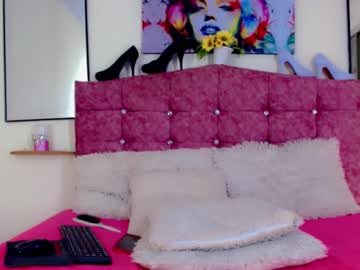 Larasilva21 Chaturbate stream image from August 16, 2025