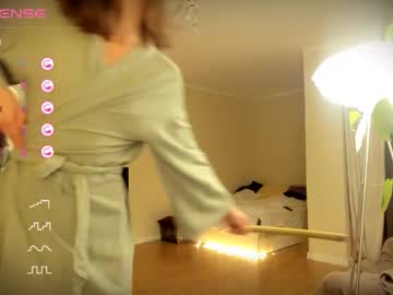 Gingerbread__House Chaturbate stream image from August 16, 2025