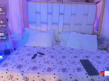 Rosannaking Chaturbate stream image from August 16, 2025