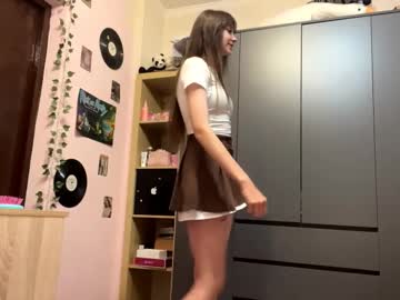 Merleneyafai Chaturbate stream image from August 16, 2025