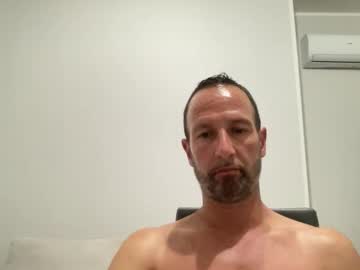 Peppinslosqualo Chaturbate stream image from August 16, 2025