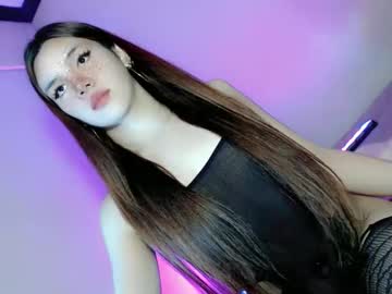 Its_Me_Ezzie Chaturbate stream image from August 17, 2025